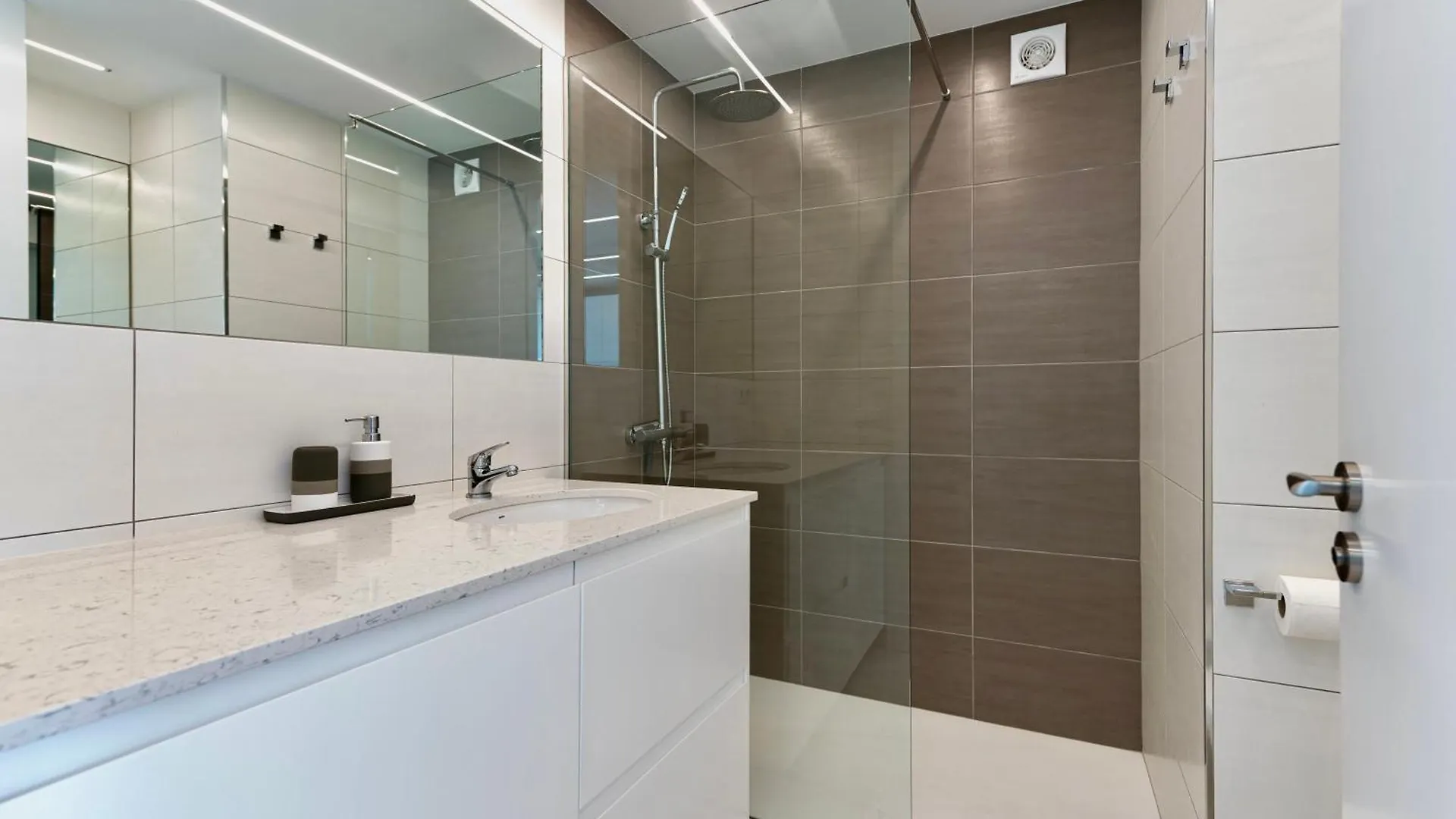 Apartment Brand New - Glass Apt - Ocean Views Patalavaca