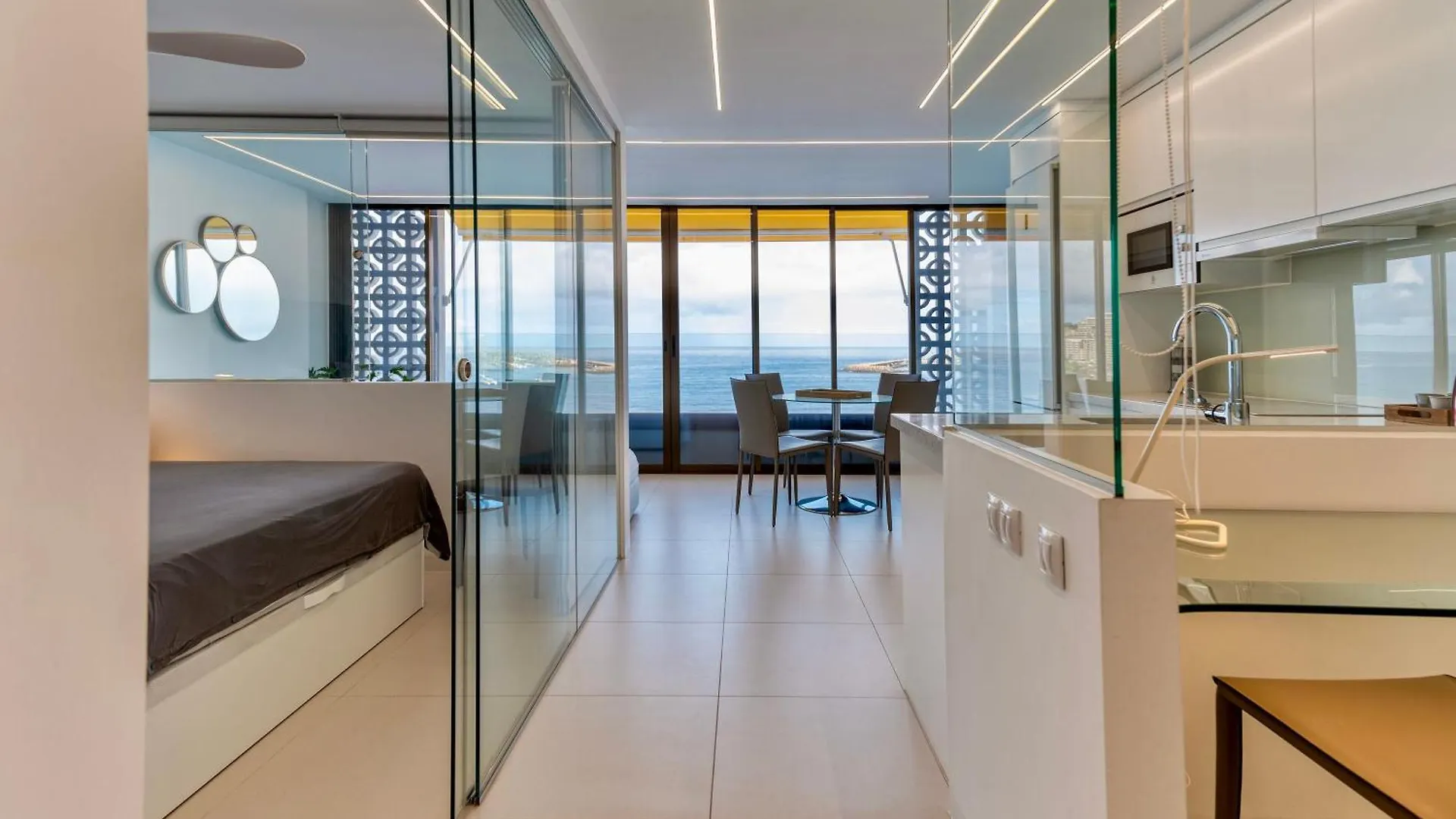 Apartment Brand New - Glass Apt - Ocean Views Patalavaca Spain