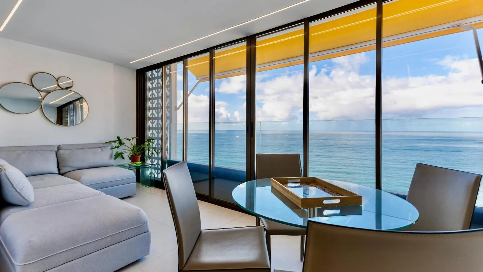 Brand New - Glass Apt - Ocean Views Patalavaca