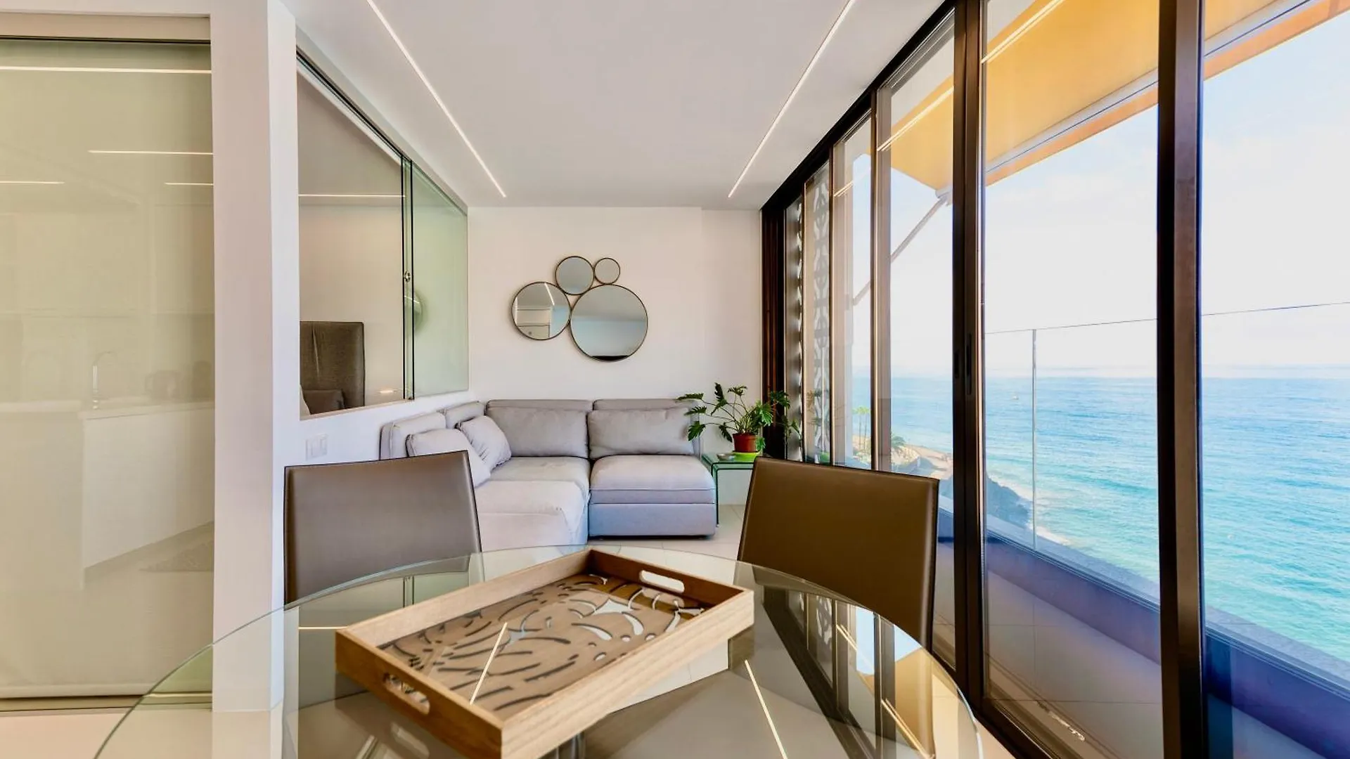 Brand New - Glass Apt - Ocean Views Patalavaca Apartment