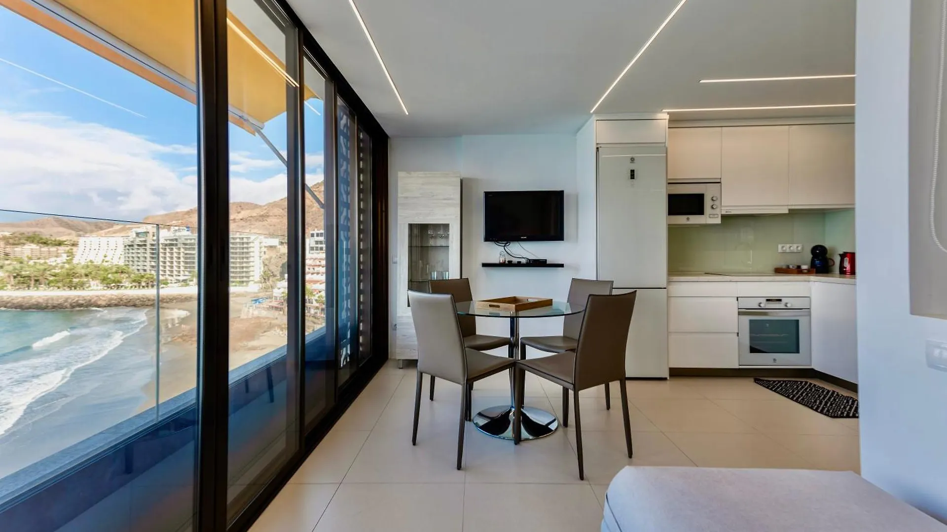 Brand New - Glass Apt - Ocean Views Patalavaca 0*,